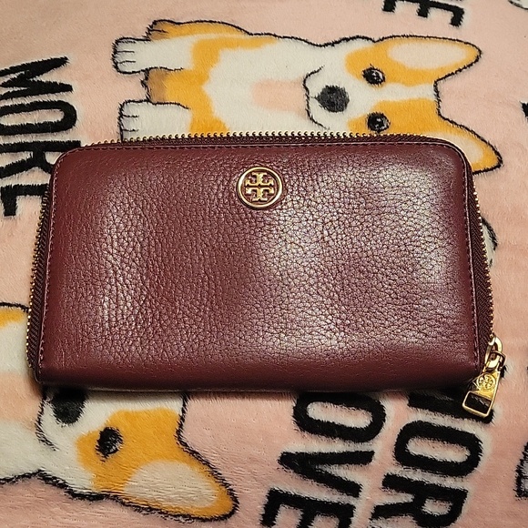Tory Burch zip around wallet - Picture 1 of 6